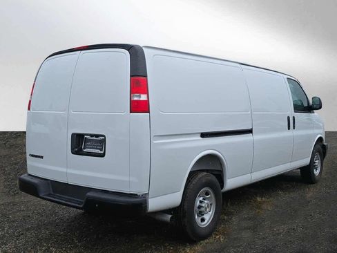 Used 2025 Chevrolet Express 2500 Extended w/ Driver Convenience Package RWD image 3