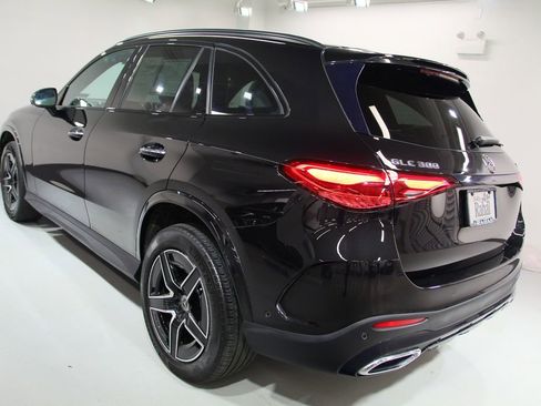Certified 2023 Mercedes-Benz GLC 300 4MATIC image 2