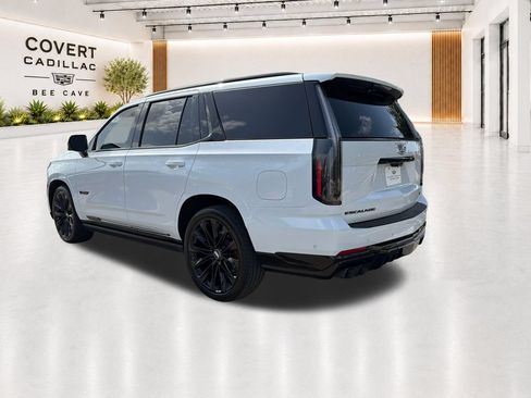 Certified 2026 Cadillac Escalade V w/ LPO, ONYX Package AWD/4WD image 11