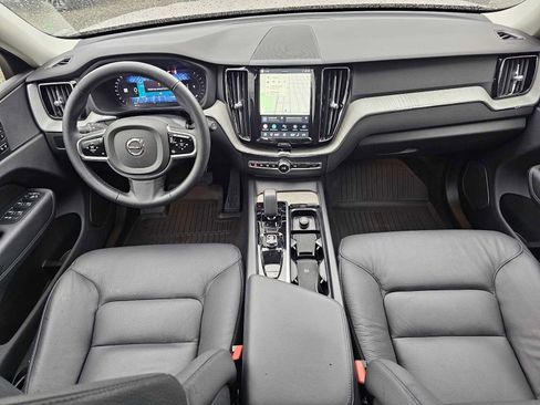 Used 2025 Volvo XC60 B5 Plus w/ Protection Package Premier image 21