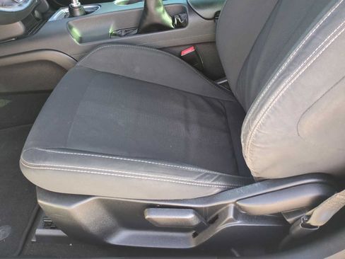 Used 2019 Ford Mustang Coupe RWD image 18