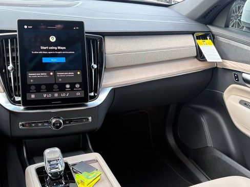 New 2026 Volvo XC90 B6 Plus w/ Protection Package Premier image 13