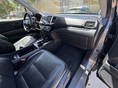 Used 2018 Honda Pilot Elite image 35