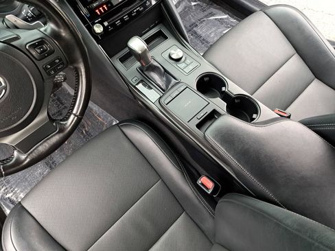 Used 2021 Lexus IS 300 image 27