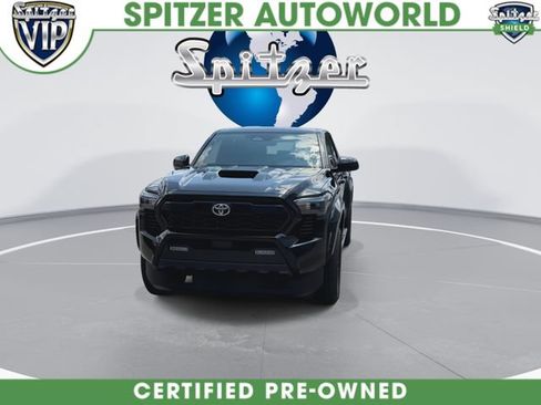 Used 2025 Toyota Tacoma TRD Sport AWD/4WD image 4