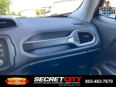 Used 2017 Jeep Renegade Limited w/ Advanced Technology Group AWD/4WD image 14