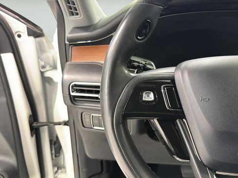 Used 2022 Lincoln Corsair Reserve AWD/4WD image 13