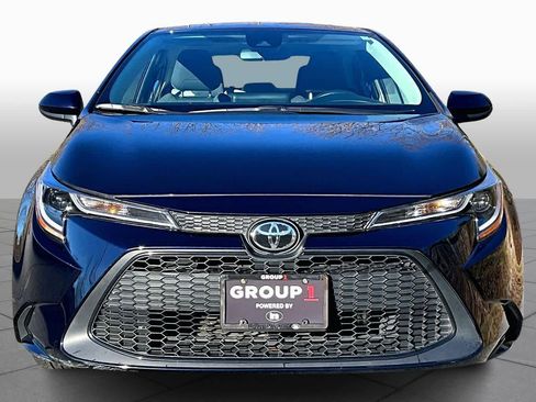 Certified 2022 Toyota Corolla LE image 3