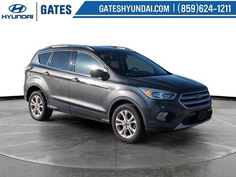 Used 2018 Ford Escape SE AWD/4WD image 1