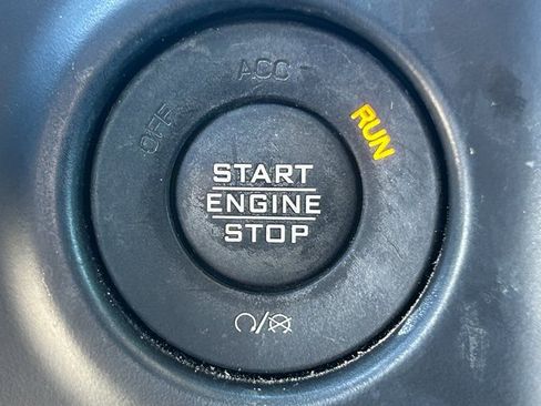 Used 2022 Jeep Wrangler Unlimited Rubicon 4xe image 17