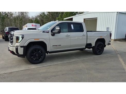 New 2026 GMC Sierra 2500 AT4 w/ AT4 Premium Plus Package image 4