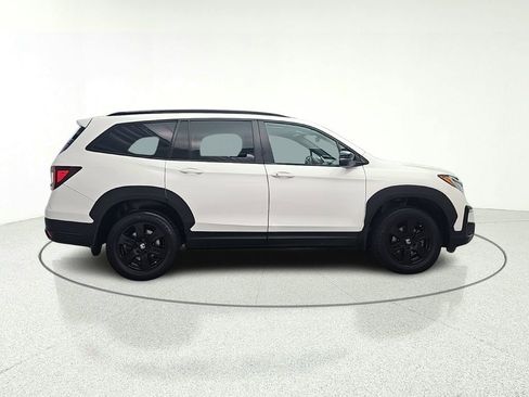 Used 2022 Honda Pilot TrailSport image 8
