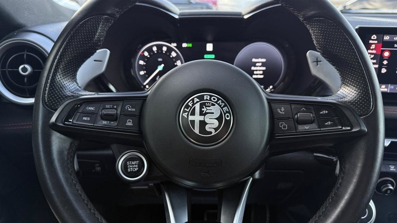 Used 2024 Alfa Romeo Tonale Veloce AWD/4WD image 45