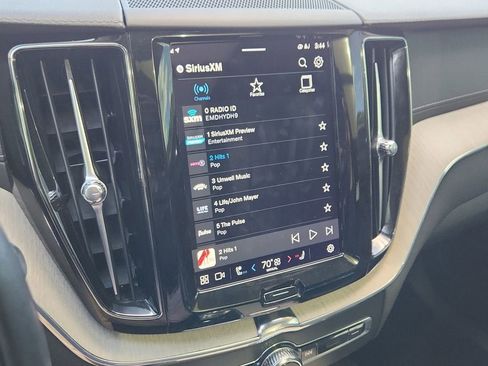 Used 2022 Volvo XC60 B5 Inscription w/ Advanced Package image 26