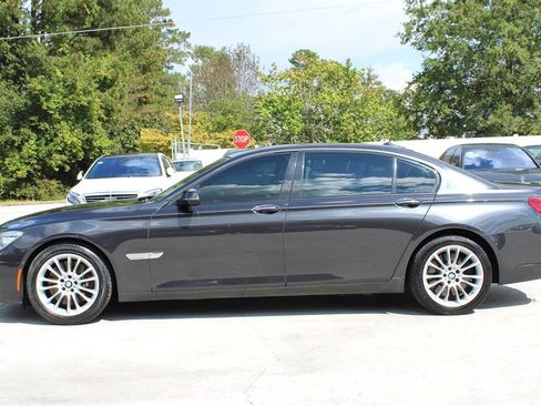Used 2015 BMW 750Li xDrive image 4