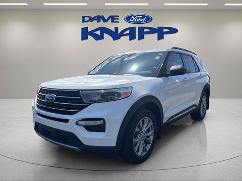 Used 2023 Ford Explorer XLT w/ Equipment Group 202A AWD/4WD image 3