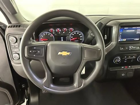 Used 2020 Chevrolet Silverado 1500 Custom w/ Custom Value Package AWD/4WD image 14