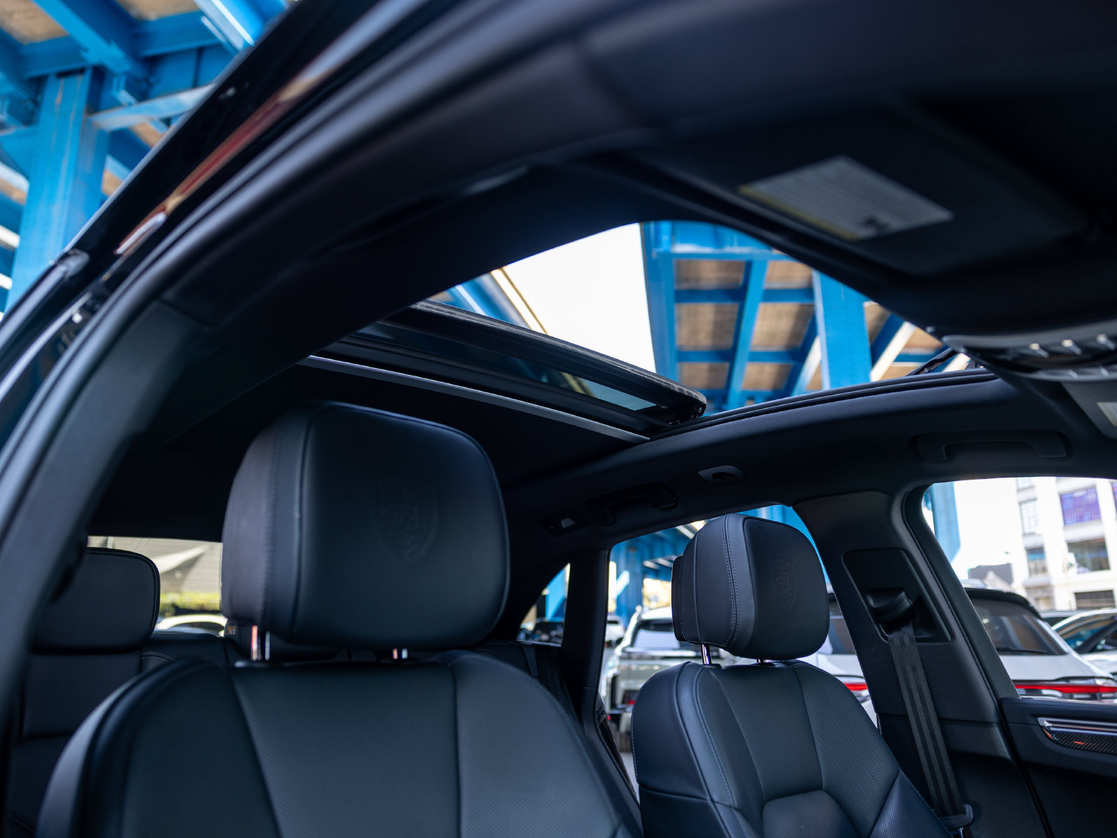 Certified 2023 Porsche Macan S AWD/4WD image 58