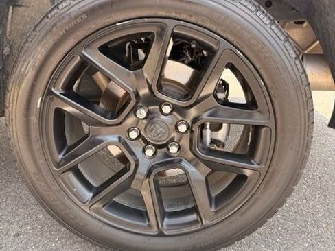 Used 2022 RAM 1500 Laramie AWD/4WD image 12