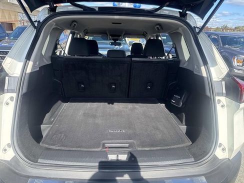 Used 2023 Nissan Rogue SV FWD image 6