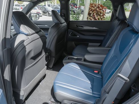 Certified 2026 INFINITI QX60 Sport w/ Dark Cargo Package AWD/4WD image 32