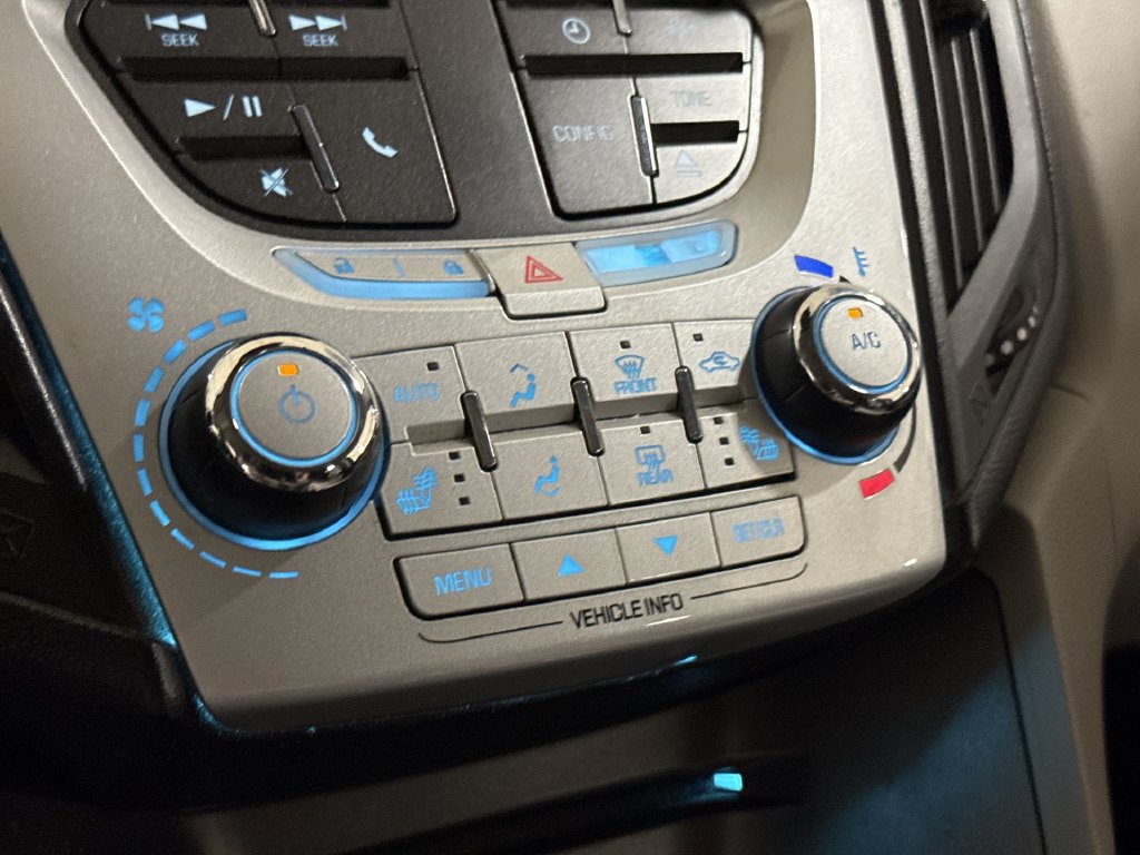 Used 2012 Chevrolet Equinox LT AWD/4WD image 16