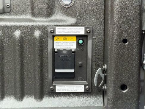 Used 2024 Ford F450 Platinum w/ FX4 Off-Road Package image 14