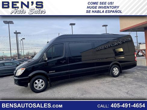 Used 2009 Dodge Sprinter 2500 image 1