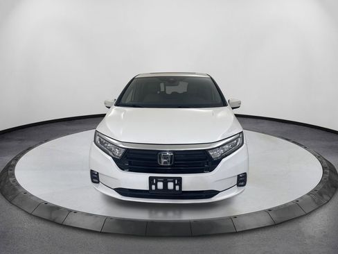 Used 2023 Honda Odyssey Elite image 2