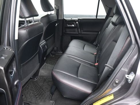 Used 2020 Toyota 4Runner TRD Off-Road Premium image 6