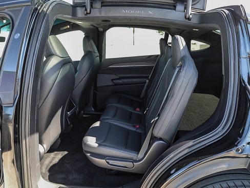 Used 2023 Tesla Model X AWD/4WD image 18