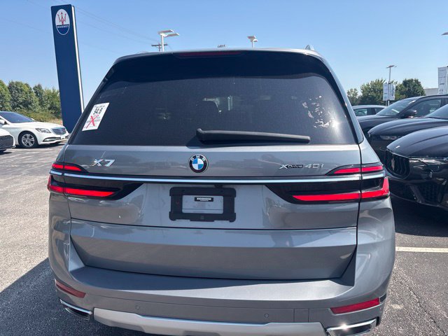 Used 2024 BMW X7 xDrive40i w/ Premium Package AWD/4WD image 18