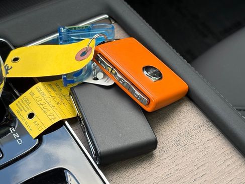 Certified 2025 Volvo XC90 B6 Plus image 36