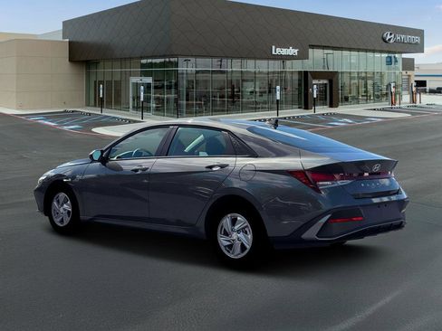 New 2026 Hyundai Elantra SE w/ Cargo Package image 4