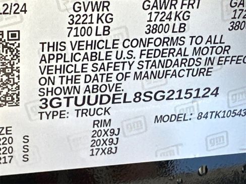 Used 2025 GMC Sierra 1500 SLT w/ SLT Premium Plus Package image 34