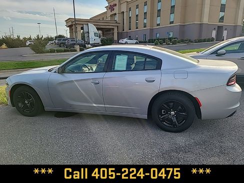 Used 2022 Dodge Charger SXT image 4