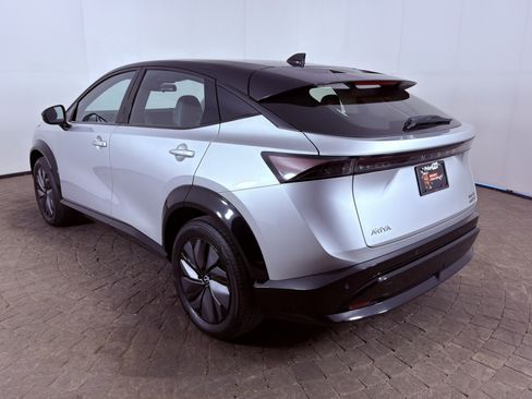 Used 2023 Nissan Ariya AWD image 5
