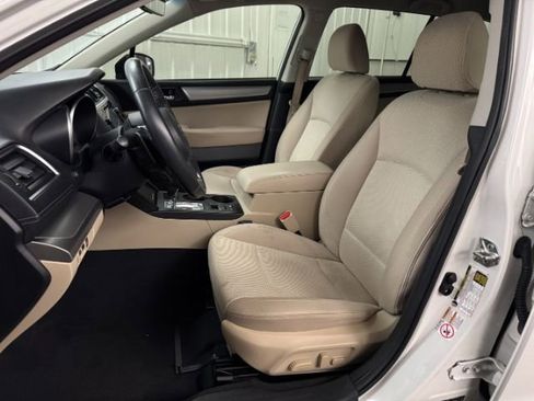 Used 2018 Subaru Outback 2.5i Premium image 4