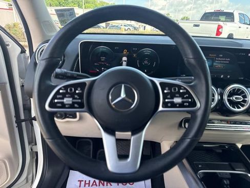 Used 2021 Mercedes-Benz GLB 250 image 27