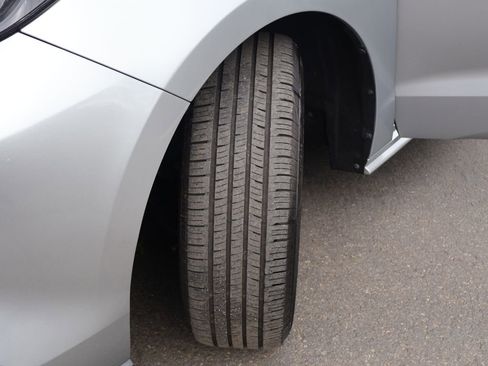 Used 2024 Toyota Sienna XLE image 37