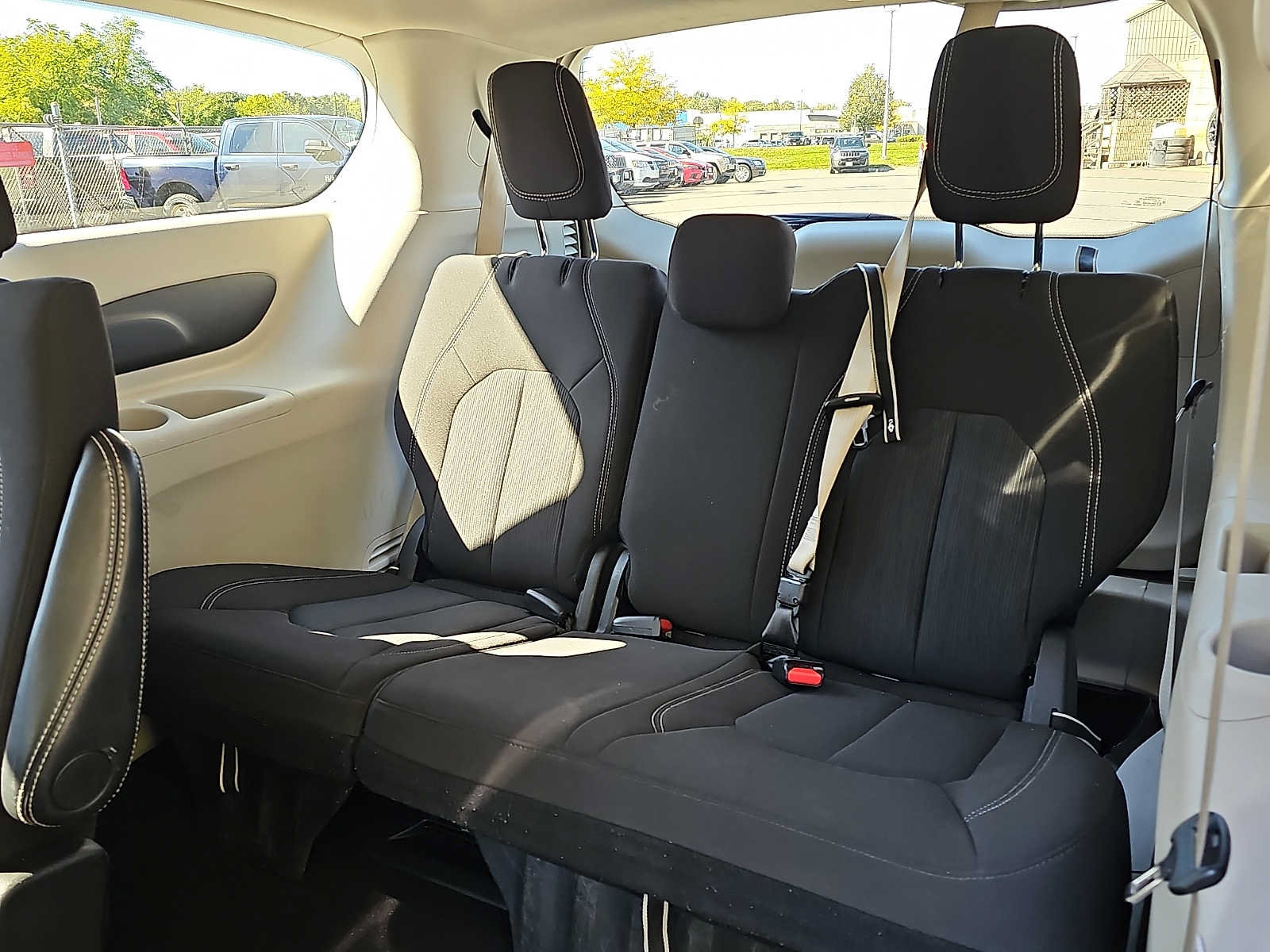 Used 2024 Chrysler Voyager LX FWD image 10
