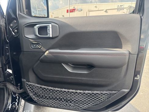 Used 2021 Jeep Wrangler Unlimited Rubicon w/ Uconnect 4C Nav & Sound Group image 43