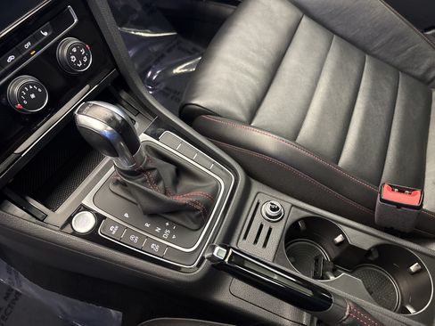 Used 2019 Volkswagen GTI SE FWD image 23