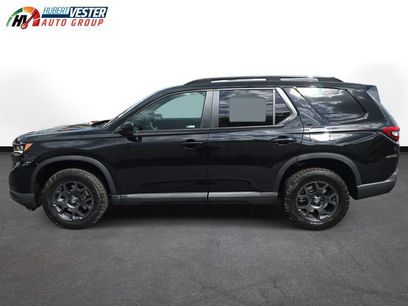 New 2025 Honda Pilot TrailSport