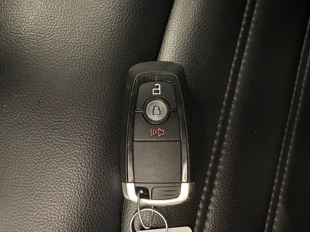 Used 2024 Ford Edge SEL AWD/4WD image 17