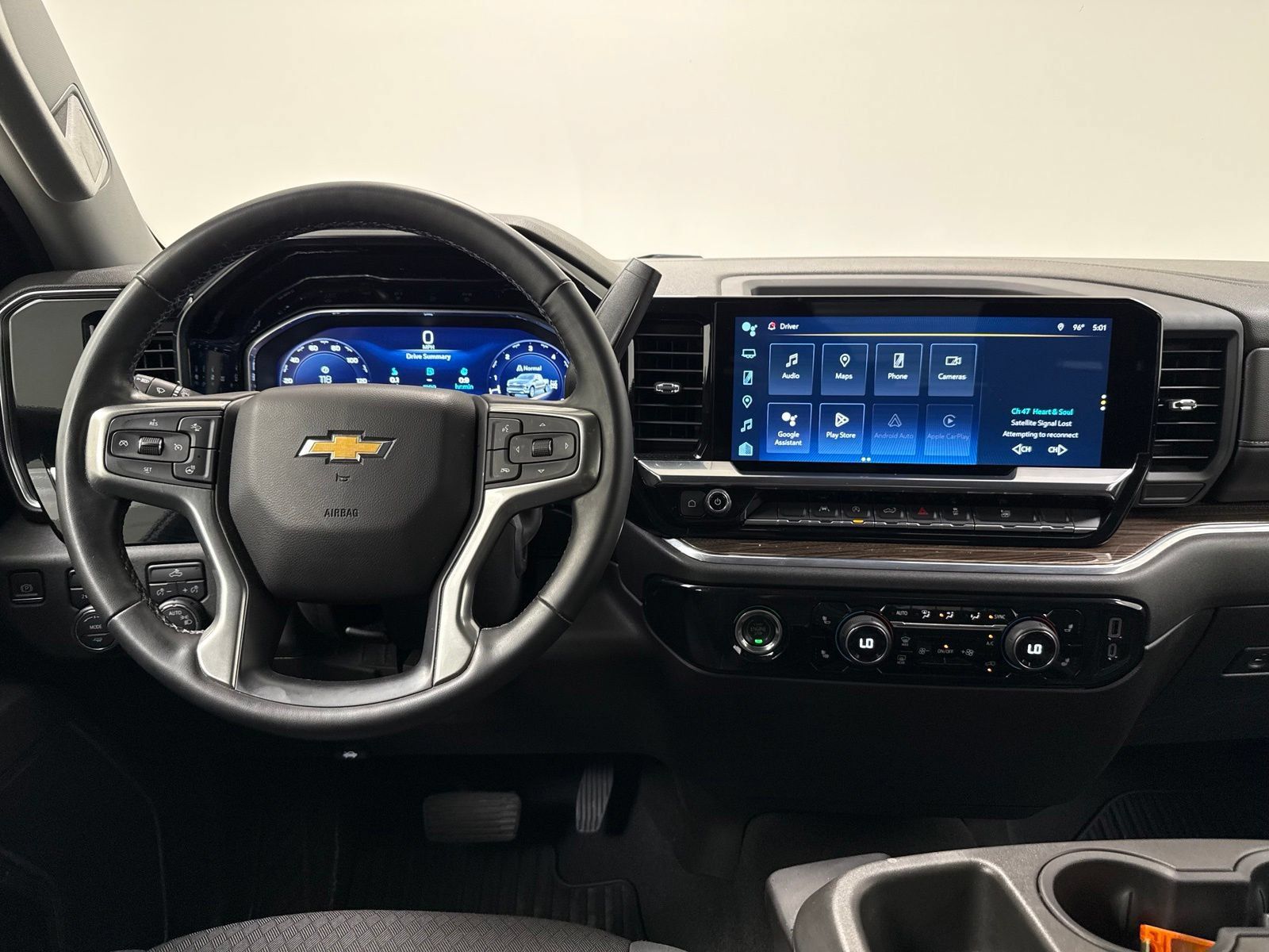 Used 2023 Chevrolet Silverado 1500 LT AWD/4WD image 24