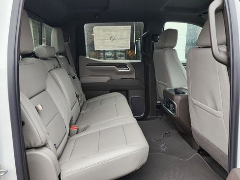 New 2026 GMC Sierra 1500 SLT w/ SLT Premium Plus Package image 43