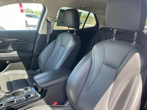 Used 2022 Buick Envision Essence w/ Technology Package I FWD image 18