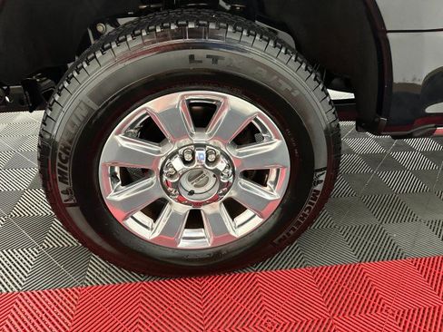 Used 2019 Ford F250 Platinum w/ FX4 Off-Road Package AWD/4WD image 86