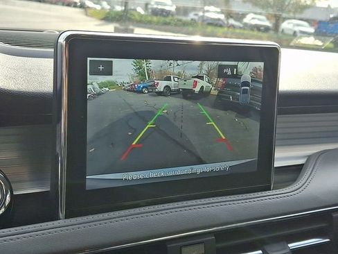 Used 2021 Lincoln Corsair AWD w/ Equipment Group 101A image 18